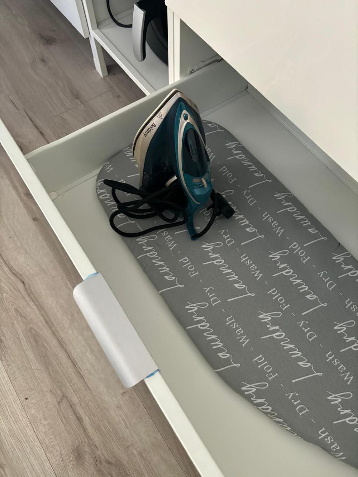 Basement Studio Apartment 발리나 외부 사진