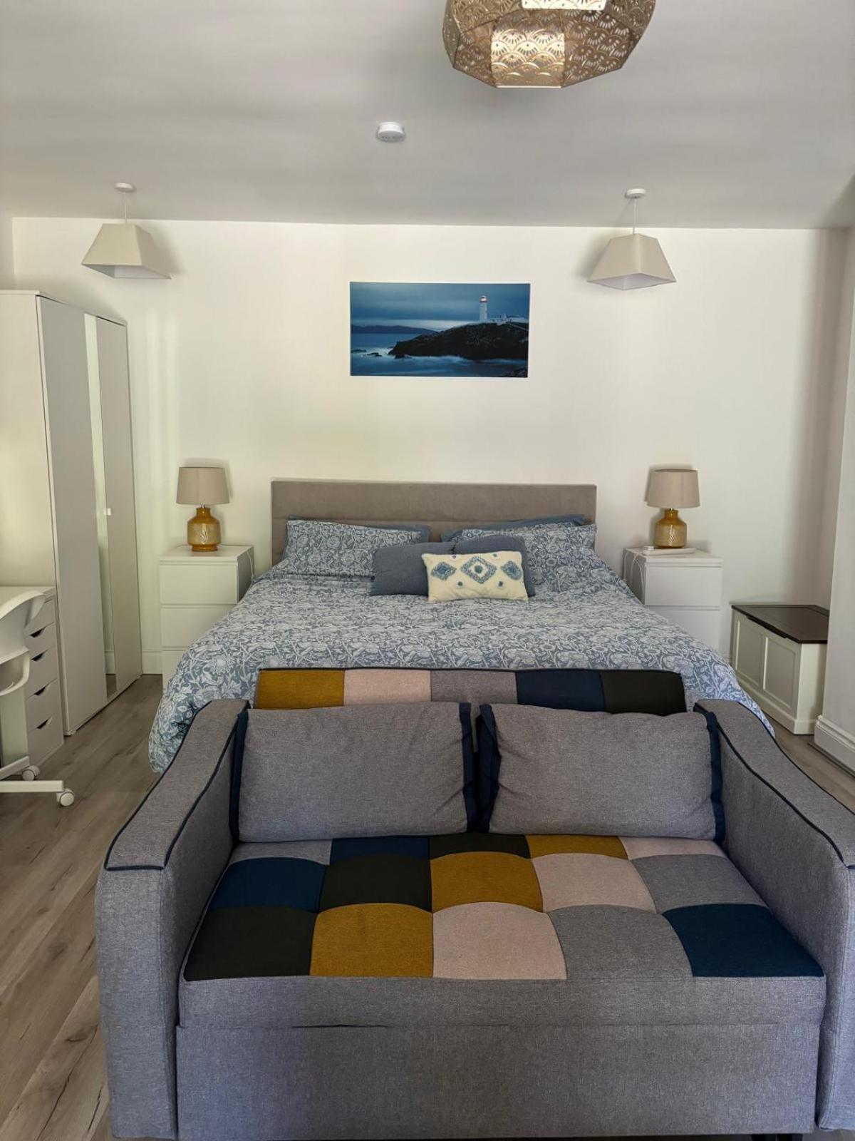 Basement Studio Apartment 발리나 외부 사진